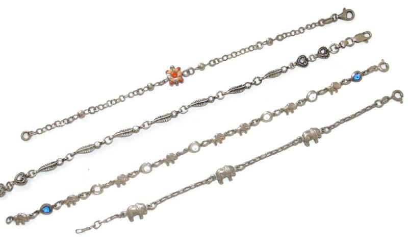 Vintage Sterling Silber Bettelarmband Elefant, Schildkröte, Feder, Herz von VintageJewelryEden