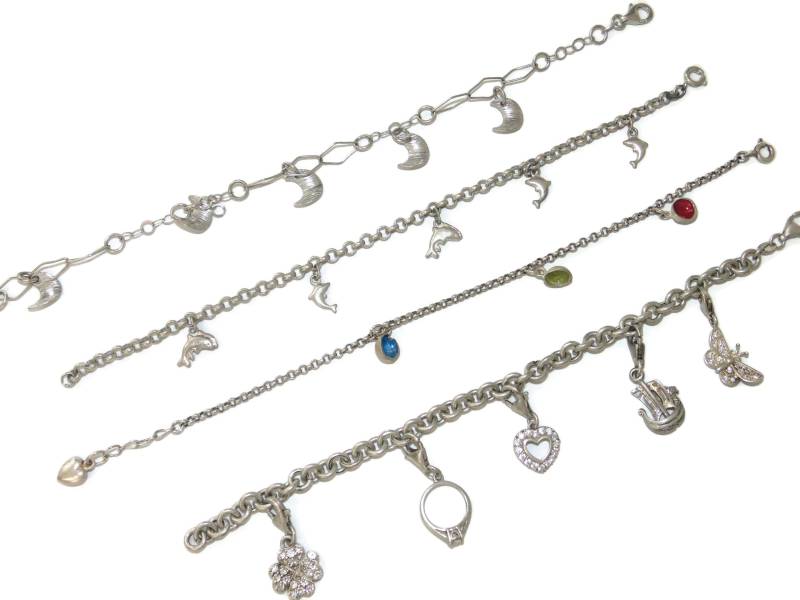 Vintage Sterling Silber Charm Armband Delfin, Mond, Herz Charms von VintageJewelryEden