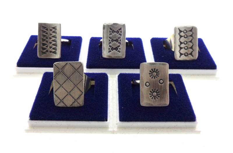 Jyde Kunst Handgefertigte Zinnringe 20 X 14 Mm, Dänemark 1960Er Jahre von VintageJewelryNL