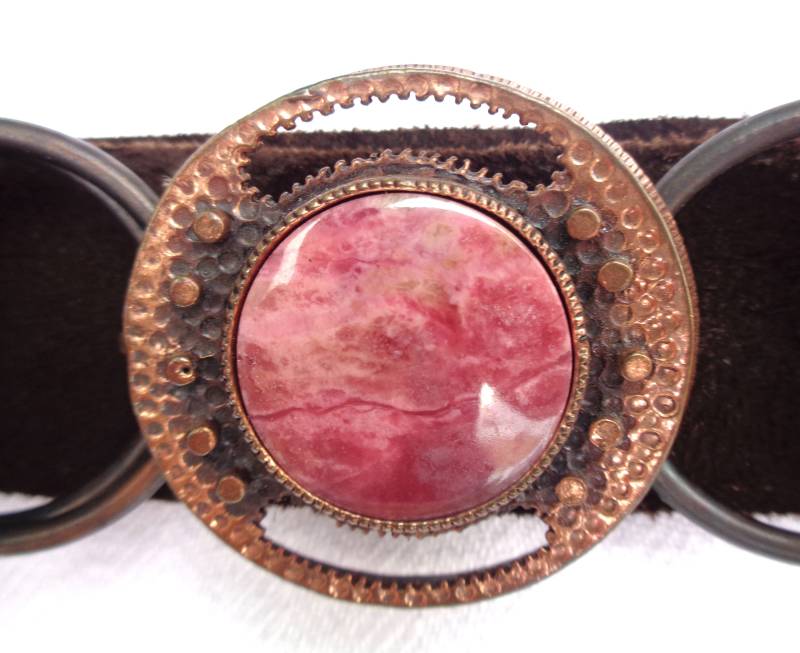 Vintage Wildleder Gürtel Aukusti Paatola Bronze Schnalle Mit Rhodonit Stein von VintageJewelryNL