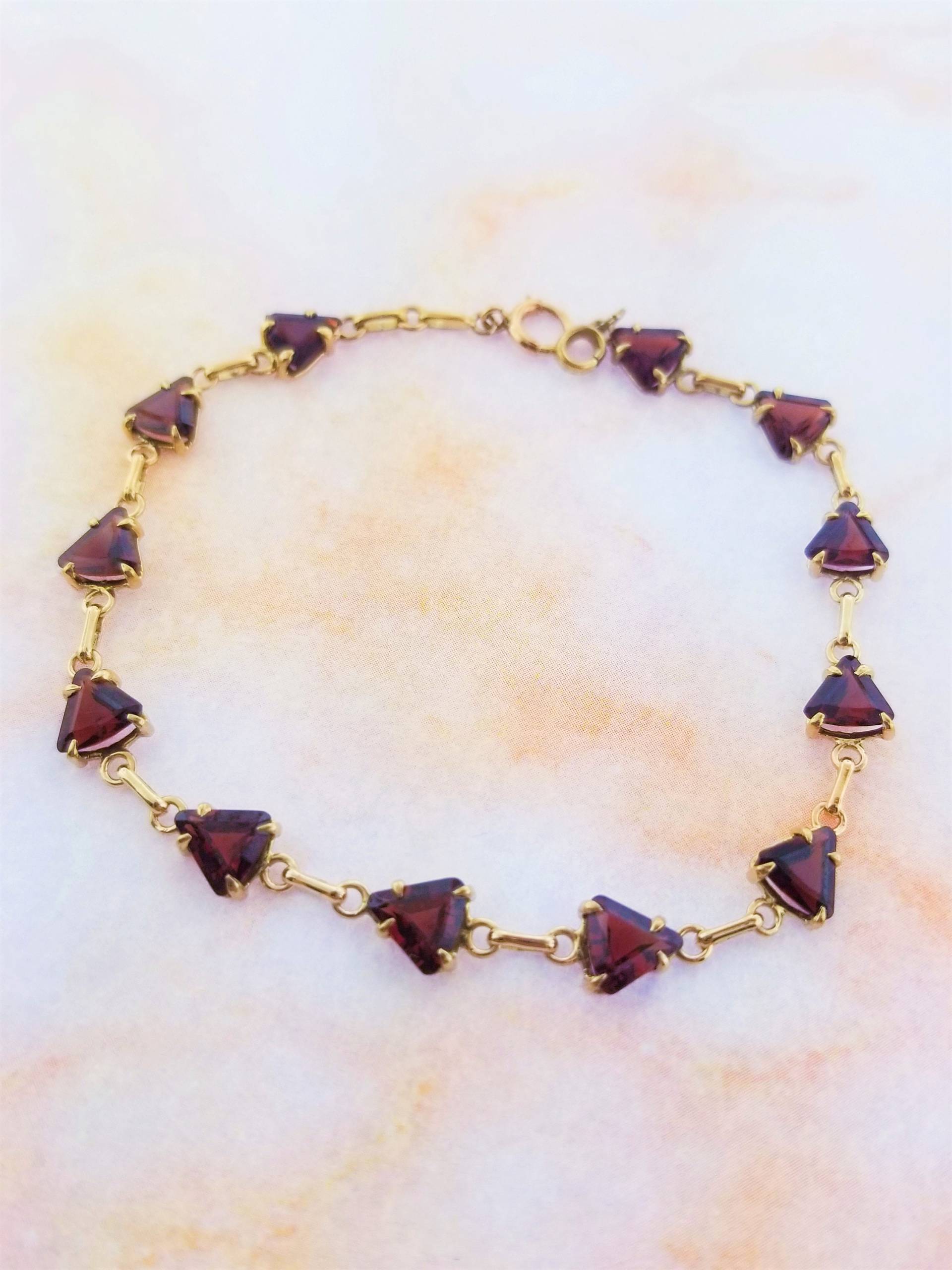 10K Gelbgold Billionen Granat Armband 10K Gelbgold Billionen Granat Armband von VintageJewelsMA