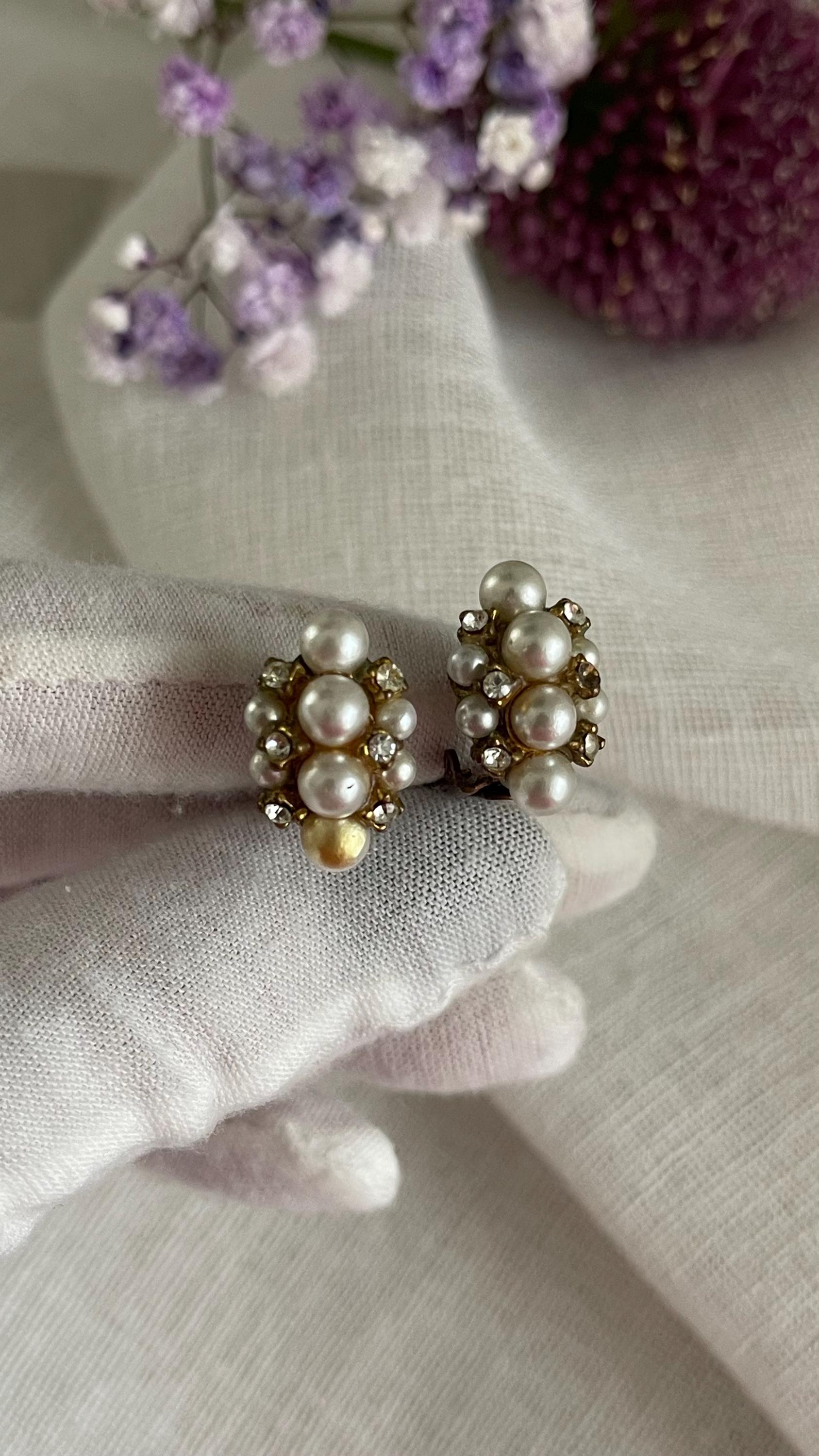 Alte Vintage Ohrclips Mit Perlen von VintageLaRetro