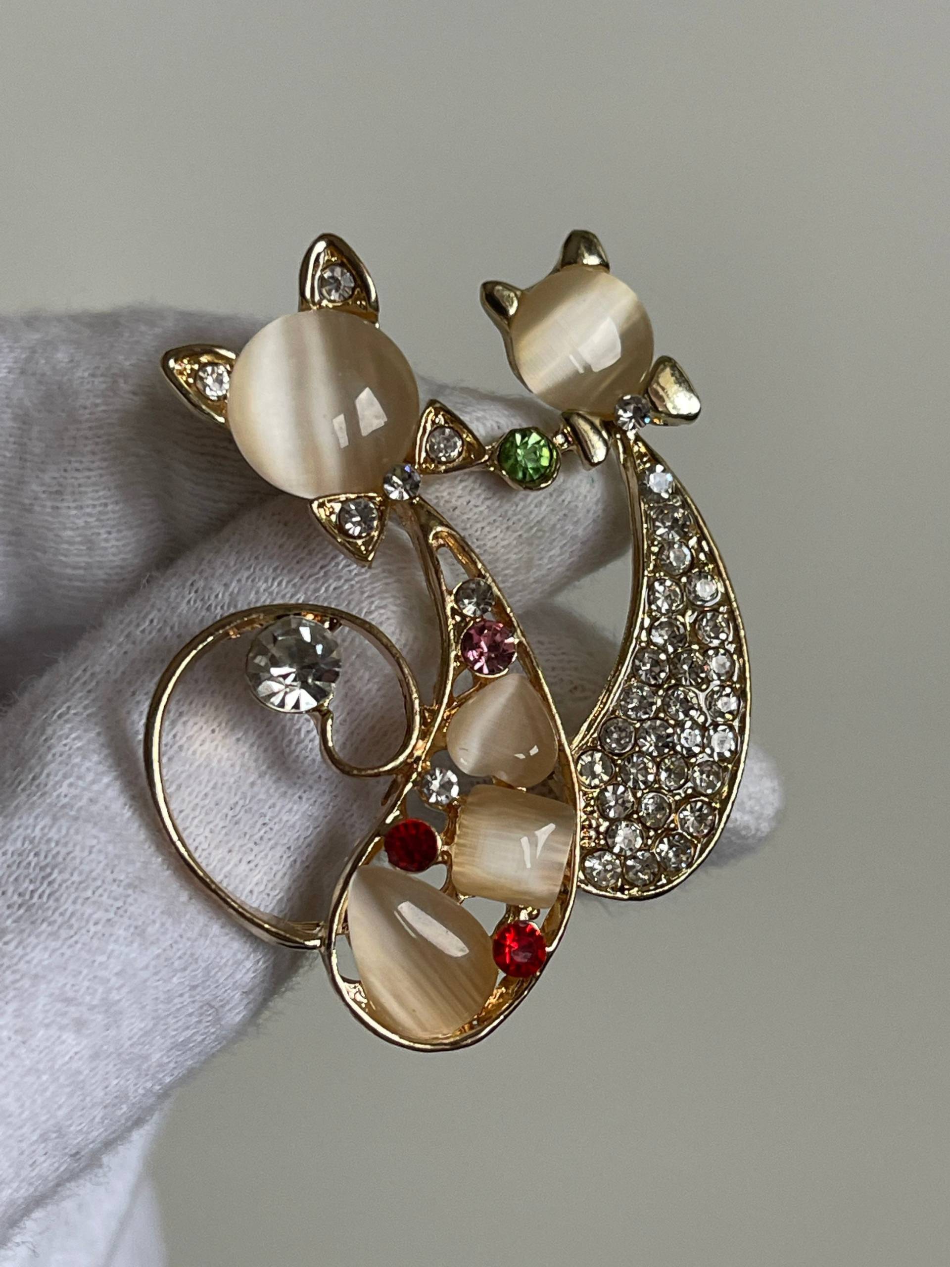 Vintage Brosche Satin Glas Strass Kristalle Schmuck von VintageLaRetro