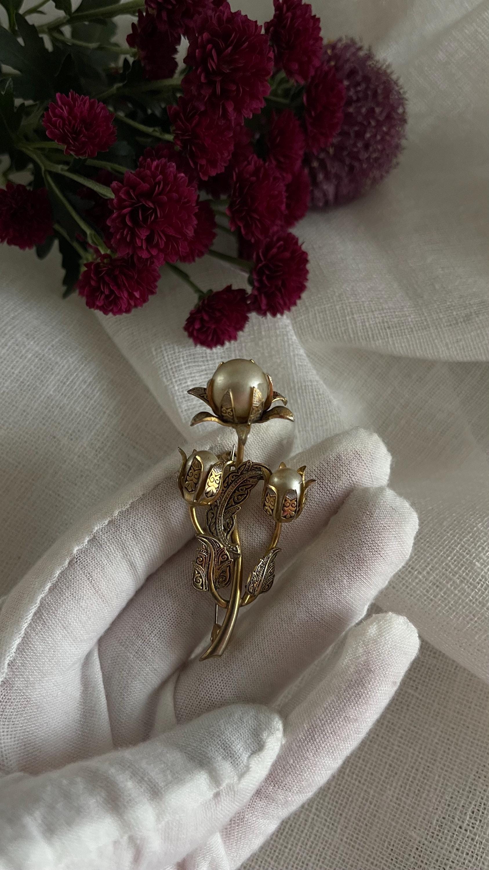 Vintage Damen Brosche, Zweig Blüte Brosche von VintageLaRetro