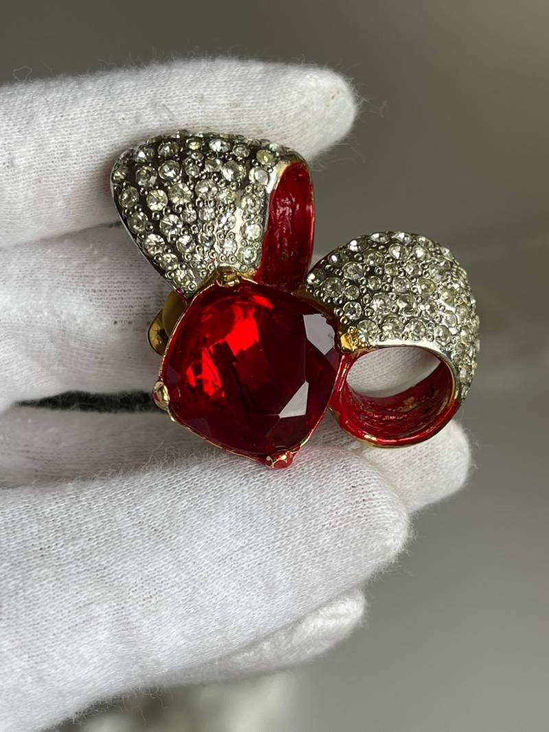 Vintage Ohrclip Solo Designer Schmuck Kristallen von VintageLaRetro