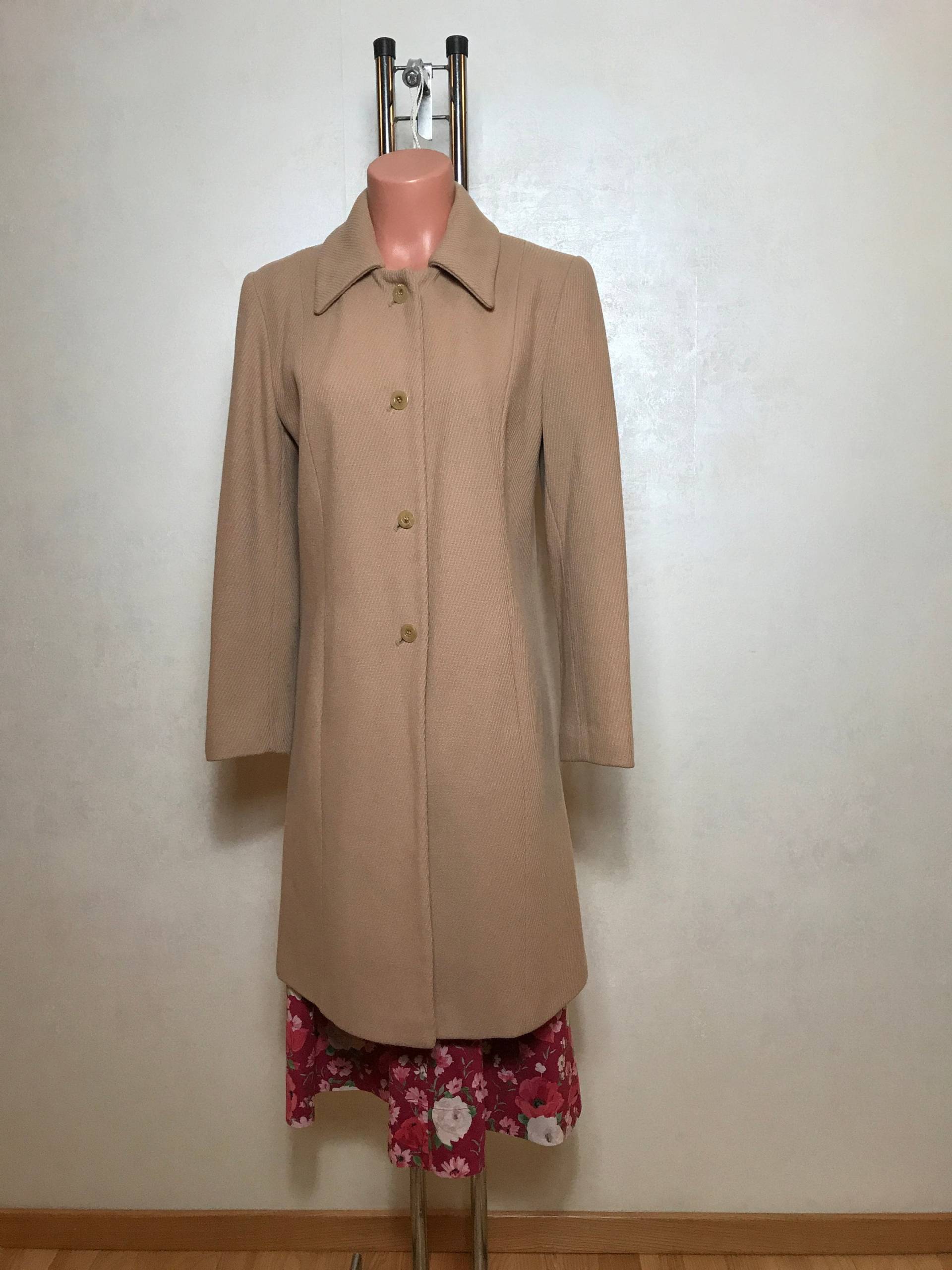 Camel Vintage Mantel Clasic Schlichtes Design - Flacher Kragen, Lange Ärmel, Zwei Versteckte Taschen Kleine Größe von VintageLabr