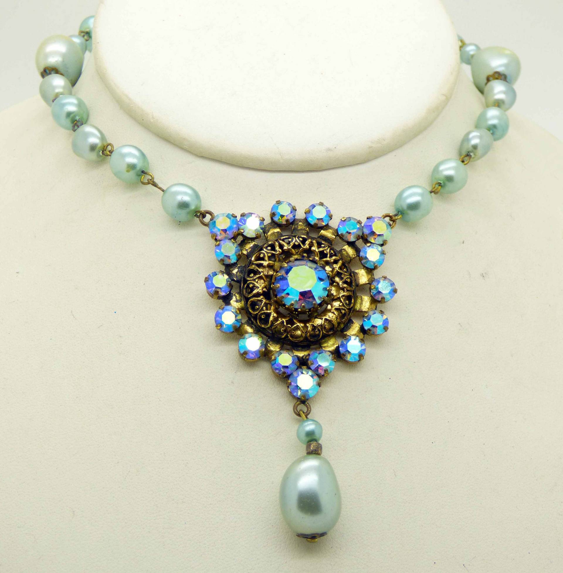 Vintage Barock Blass Blaue Glasperle Ab Kristall Tropfen Anhänger Halskette von VintageLaneJewelry