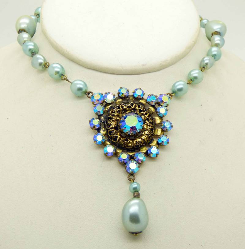 Vintage Barock Blass Blaue Glasperle Ab Kristall Tropfen Anhänger Halskette von VintageLaneJewelry