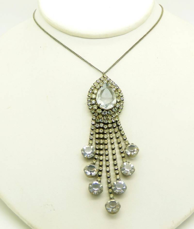 Vintage Lisa Kristall Tropfende Lavalier-Halskette Einzigartiger Vintageschmuck, Antikschmuck, Trachtenschmuck von VintageLaneJewelry