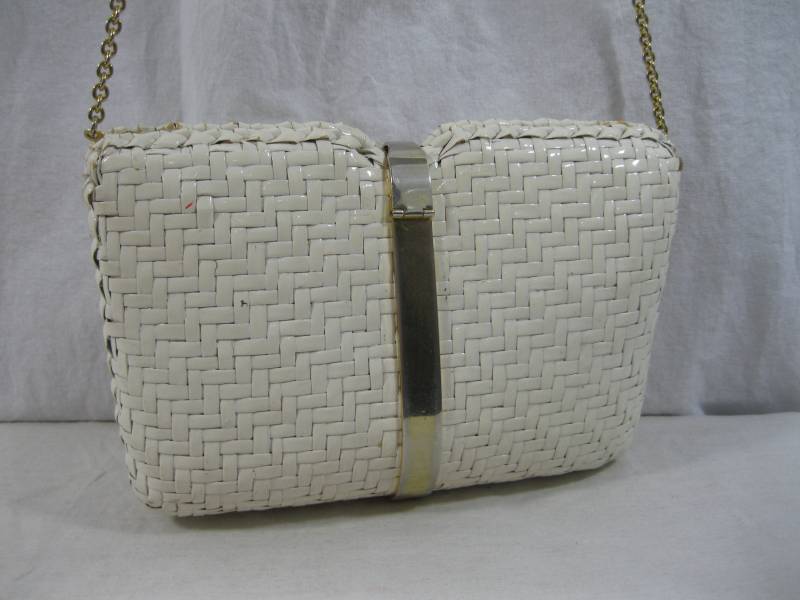 Echte Vintage Rodo Weiß Glasierte Korbgeflecht Umhängetasche Geldbörse Und Clutch 70Er Jahre von VintageLeatherPurses