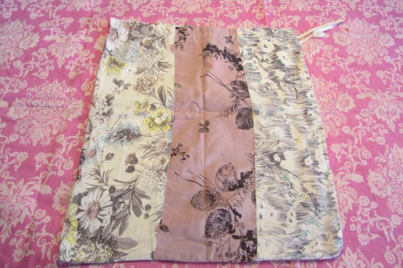 Drawstring Bag - Vintage Handmade Patchwork Fabric 1950S von VintageLisboa506070