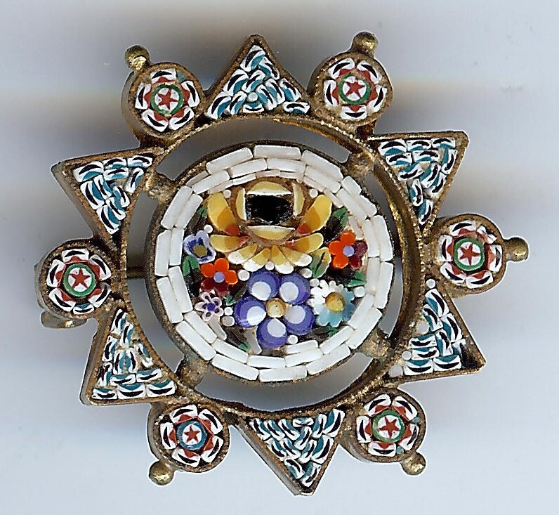 Antique Beauty Italy Mikro-Mosaik Blumen Stern Design Pin Brosche Antique Beauty Italy Mikro-Mosaik Blumen Stern Design Pin Brosche von VintageLovedOne
