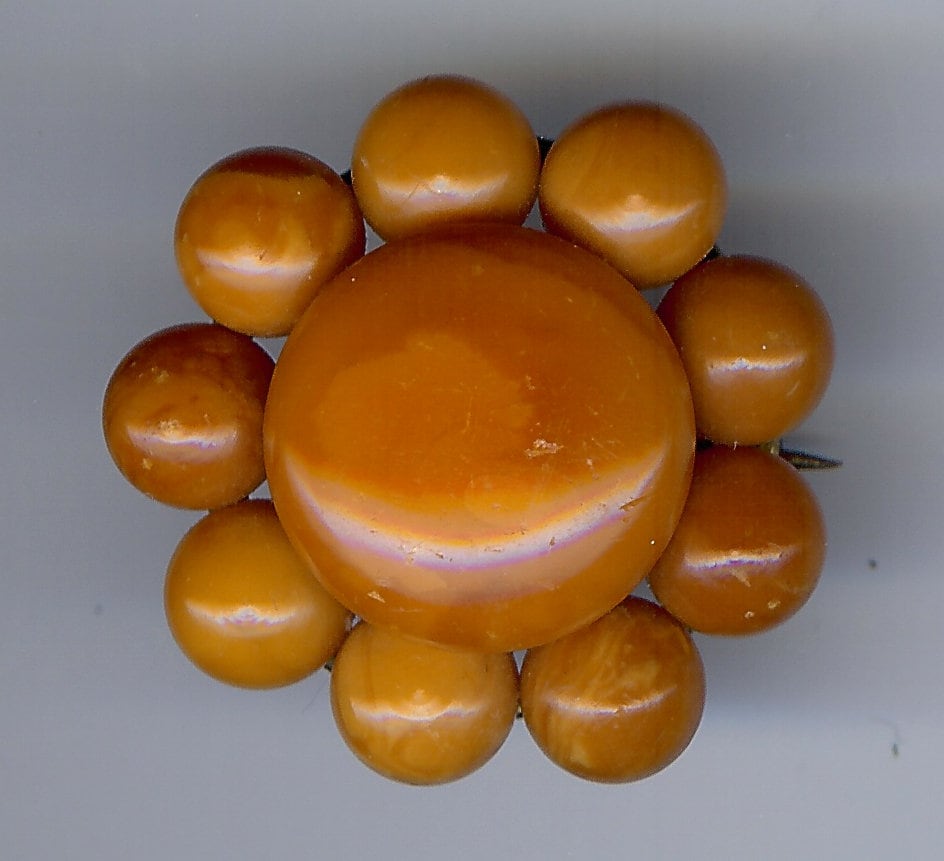 Antique Butterscotch Amber Blume Pin Brosche von VintageLovedOne