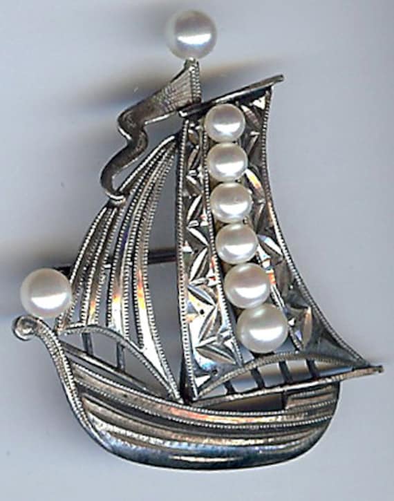 Fabelhafte Vintage Sterling Silber Multi Echte Perle Segelboot Schiff Anstecknadel Fabelhafte Vintage Sterling Silber Multi Echte Perle Segelboot Schiff Anstecknadel von VintageLovedOne