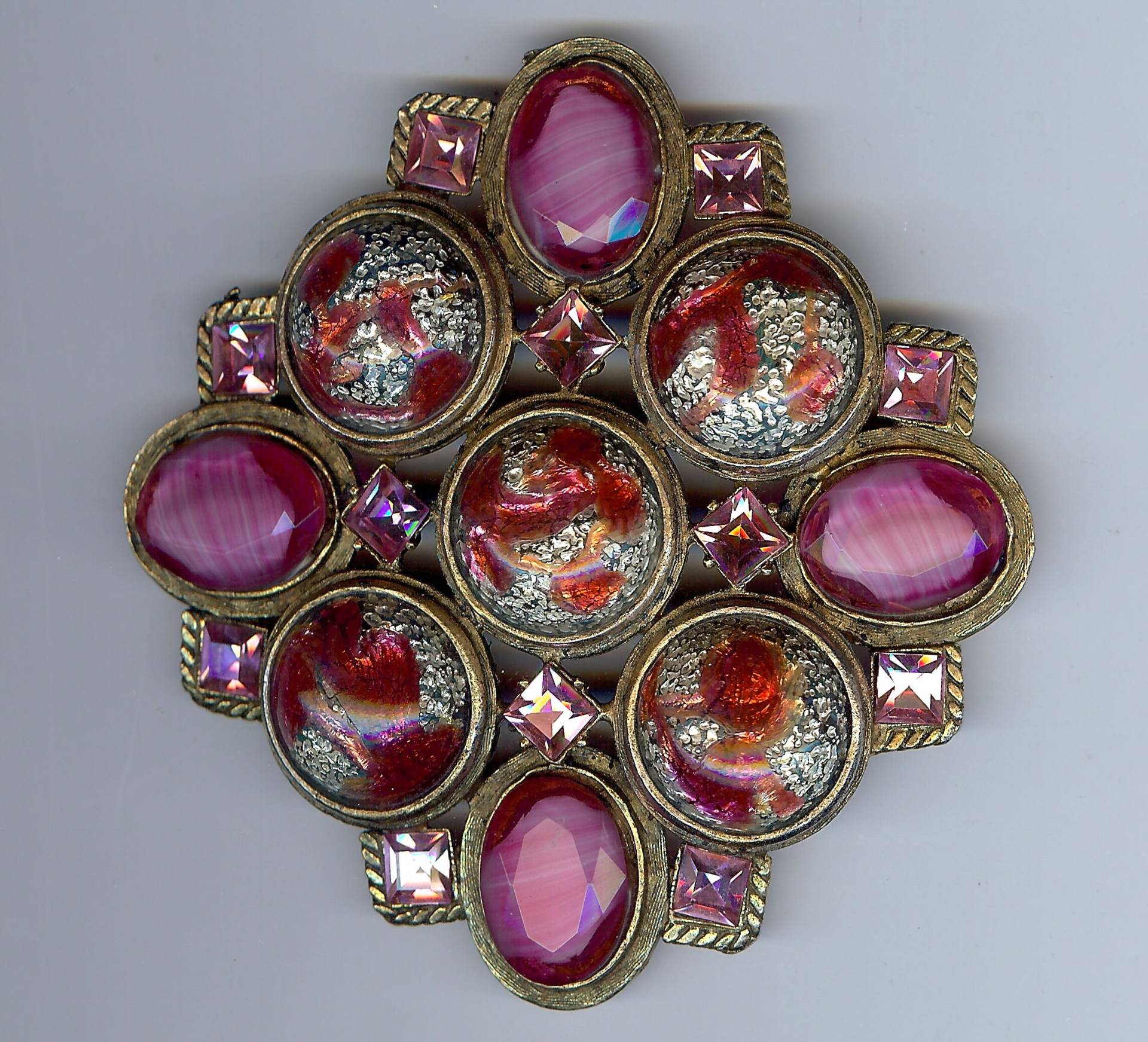 Stunning Huge Designer Vintage Rosa Marmor Folie Kunst Glas Strass Pin Brosche von VintageLovedOne