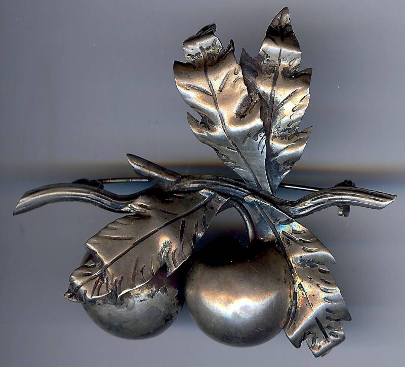 Vintage Mexican Sterling Silber Dimensionale Kirschen Pin-Brosche von VintageLovedOne