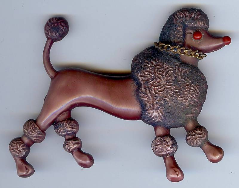 Vintage Weinrot Farbe Celluloid Stolzer Pudel Mit Kettenkragen Anstecknadel von VintageLovedOne