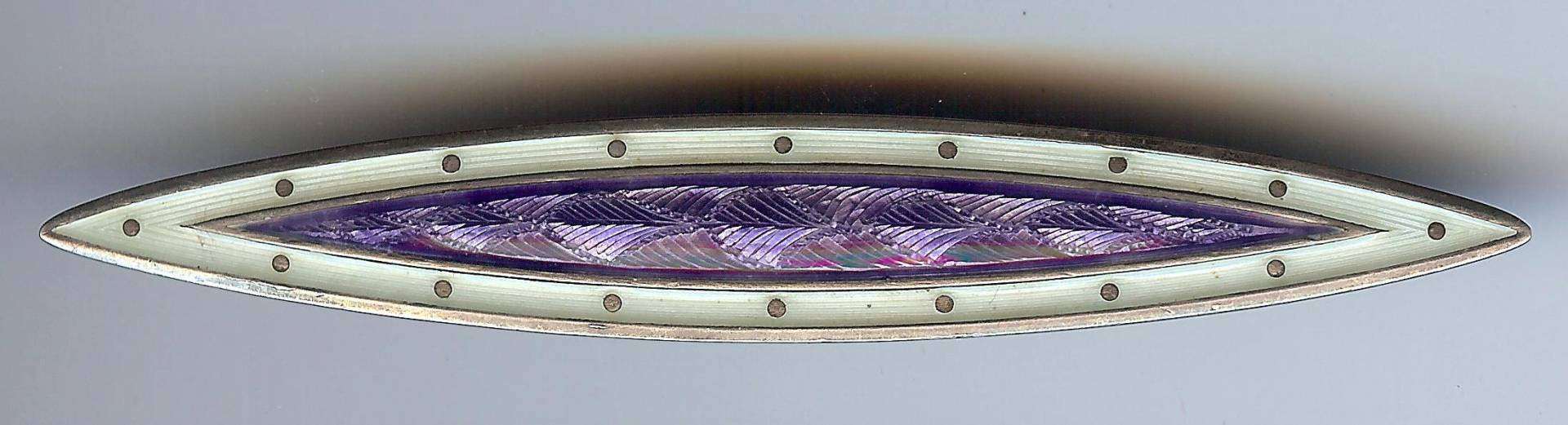 William Kerr Antique Große Sterling Silber Lila & Weiße Emaille Anstecknadel von VintageLovedOne
