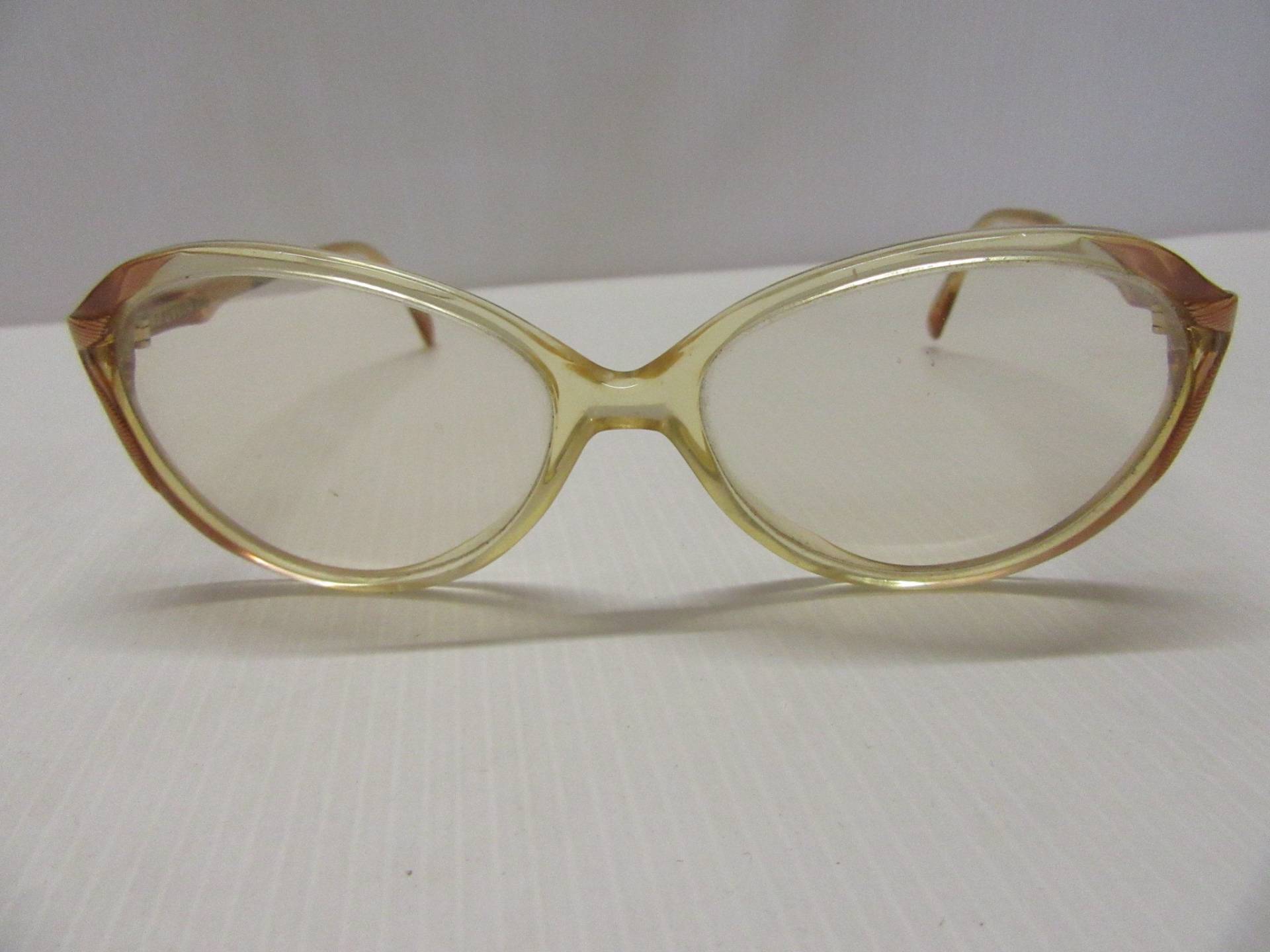 Lanvin Paris Gebrauchte Vintage-Lünette Zur Anzeige Des Zweigs 125 Mm. Rechter Ast Gekaut. Bei Lanvin Paris Gebrauchte Vintage-Lünette Zur Anzeige Des Zweigs 125 Mm. Rechter Ast Gekaut. Bei von VintageLuberon