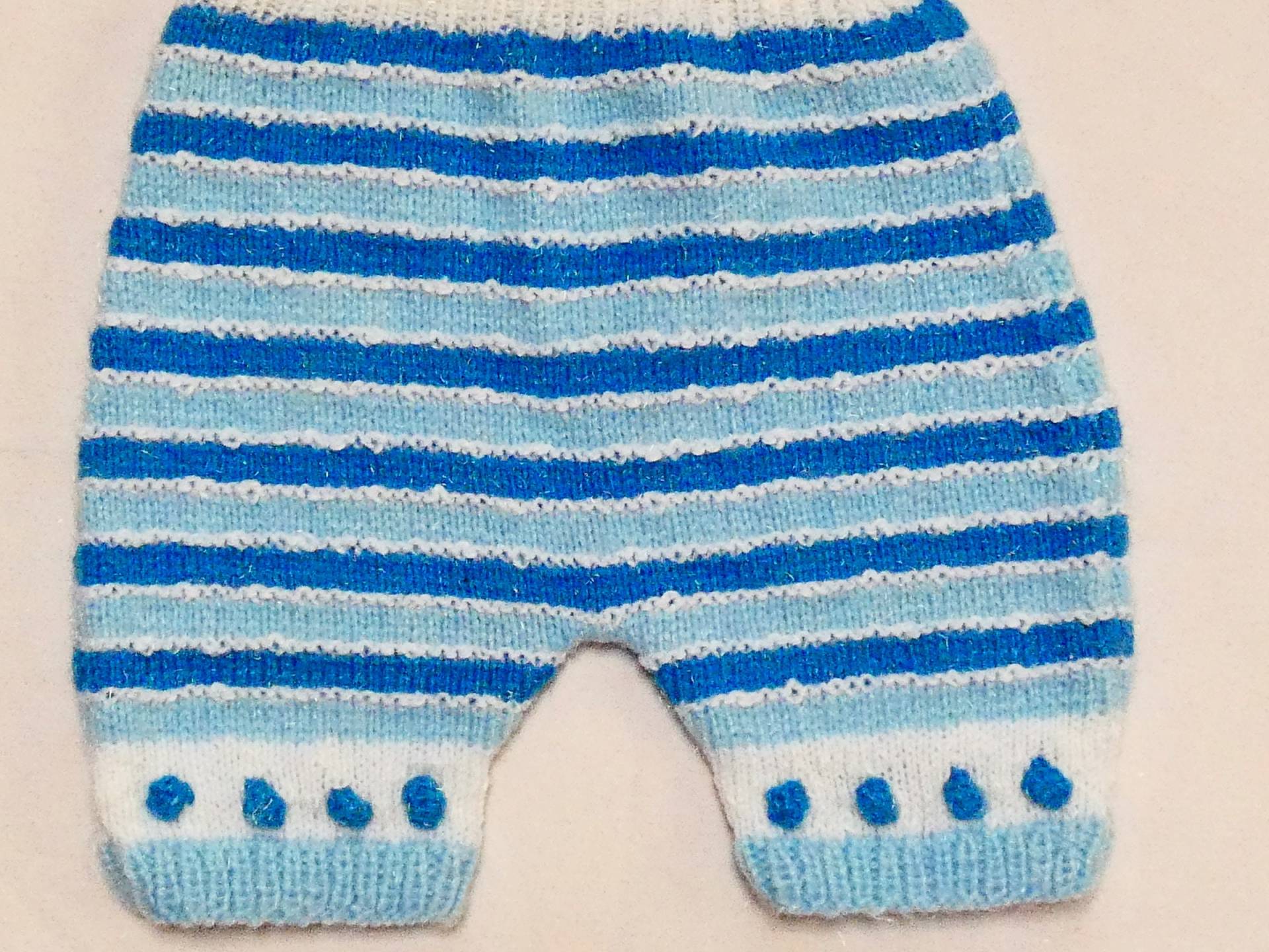 1-2T Baby Kurze Hose Estnisch Handarbeit Sehr Weich Blau Unisex Unbenäht Verstellbare Taille von VintageMamasFinds