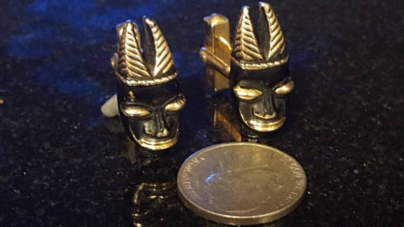 Vintage Manschettenknöpfe Swank Afrika "Uangi Warrior" "Africana" Collection Maske Rar Angeboten Von Vintage Men's Swag En-58." von VintageMenSwag