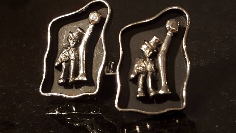 Vintage Manschettenknöpfe Swank Betrunken "Street Scene" Gebogen Straßenlicht Designer Kollektion Humorvoll Lustig Angeboten Von Herren Swag Cq-1 von VintageMenSwag