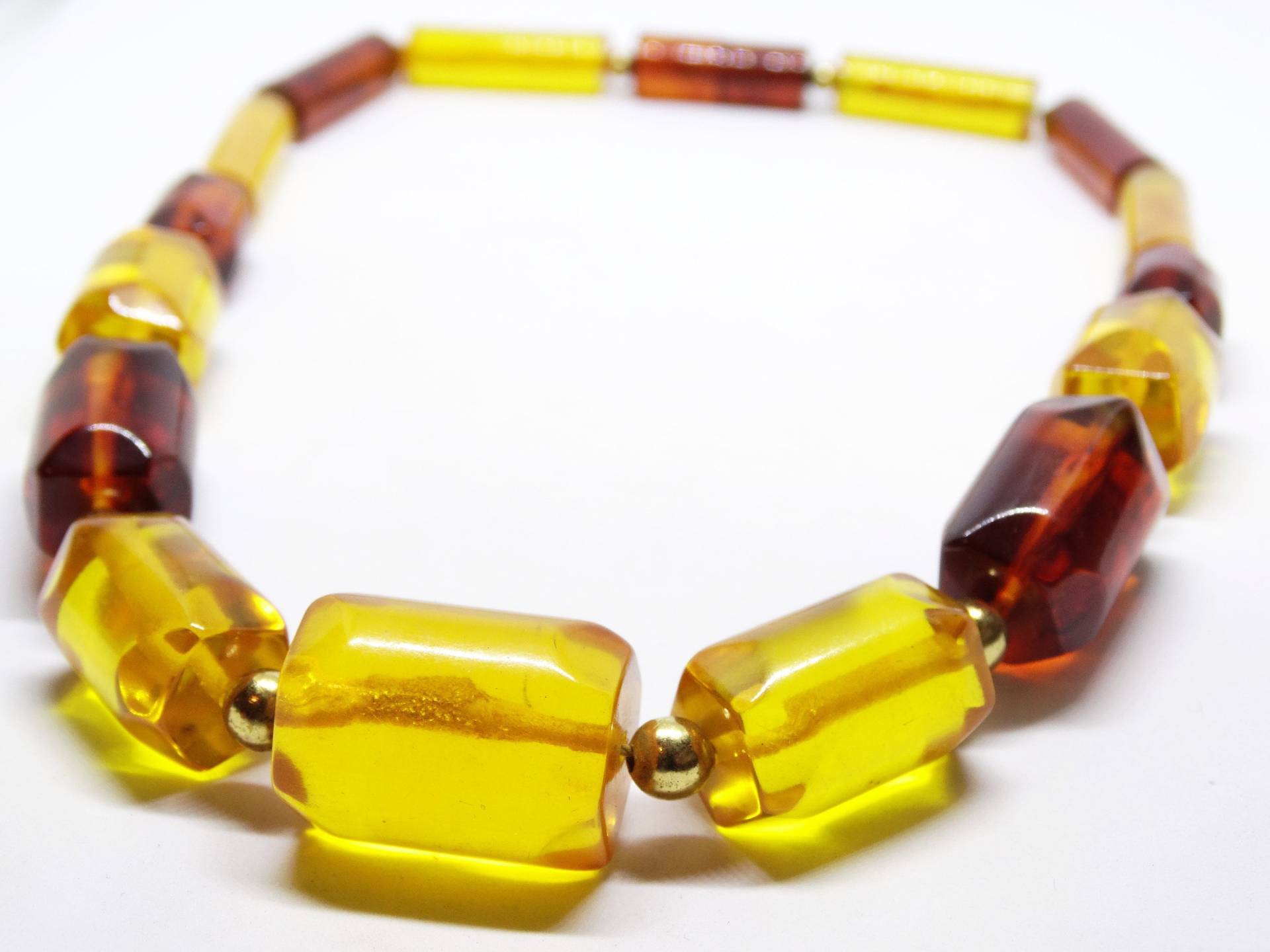 1930Er Jahre Zweifarbige Bakelit Perlenkette Root Beer Apfelsaft Graduierte von VintageMinks