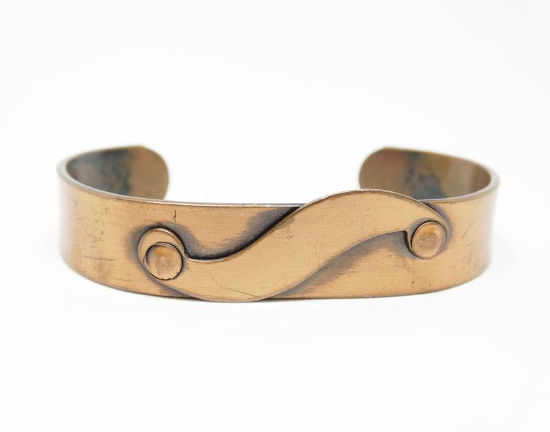 1960Er Jahre Kupfer Armreif Scroll Design Overlay Armband 1960Er Jahre Kupfer Armreif Scroll Design Overlay Armband von VintageMinks