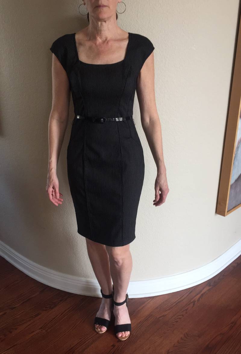 Vintage Spandex Schwarz Pin Streifen Ausgestattet Wiggle Bleistift Kleid von VintageModSquad