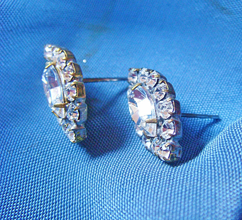 strass Ohrringe | Ein Paar Oder Liefern Komponenten Medaillons Jahrgang Ziemlich Vintage Kristall Marquise Form Jc Rsb Mehr Verfügbar strass Ohrringe | Ein Paar Oder Liefern Komponenten Medaillons Jahrgang Ziemlich Vintage Kristall Marquise Form Jc Rsb Mehr Verfügbar von VintageNecessities