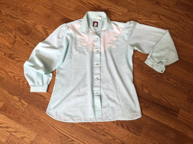 Jahrgang Karmen Westlichen Womens Teal Und Weiße Polka Dot Langarm Shirt Bluse Perle Tasten Sz 36 13/14 Jahrgang Karmen Westlichen Womens Teal Und Weiße Polka Dot Langarm Shirt Bluse Perle Tasten Sz 36 13/14 von VintageNickels