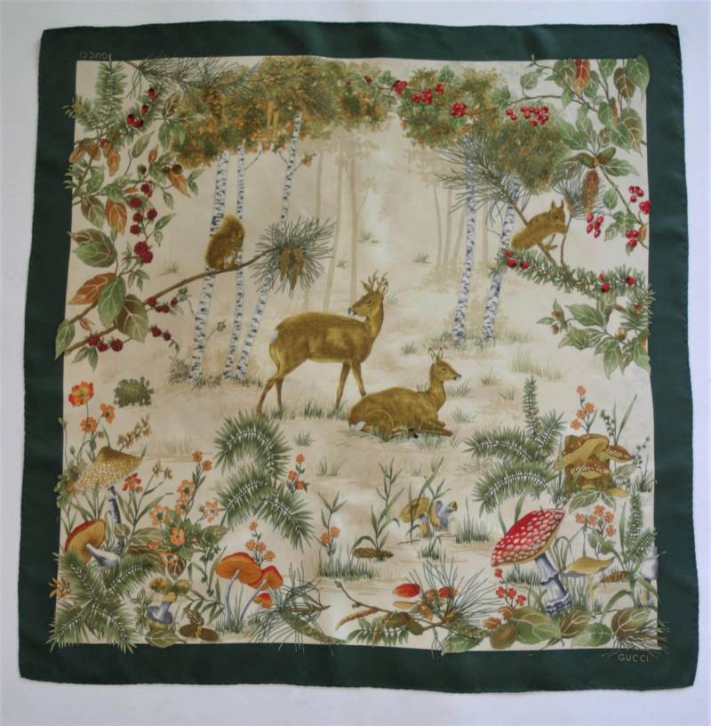 Reserviert Vintage Gucci Pure Silk Großer Schal Wald Thema von VintageNr5