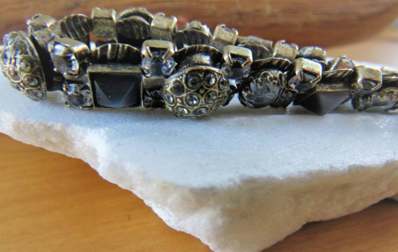 Mary Demarco Kristall-Armband Gold-Ton, Schwarzer Schmetterling Aus Perlmutt von VintageOak