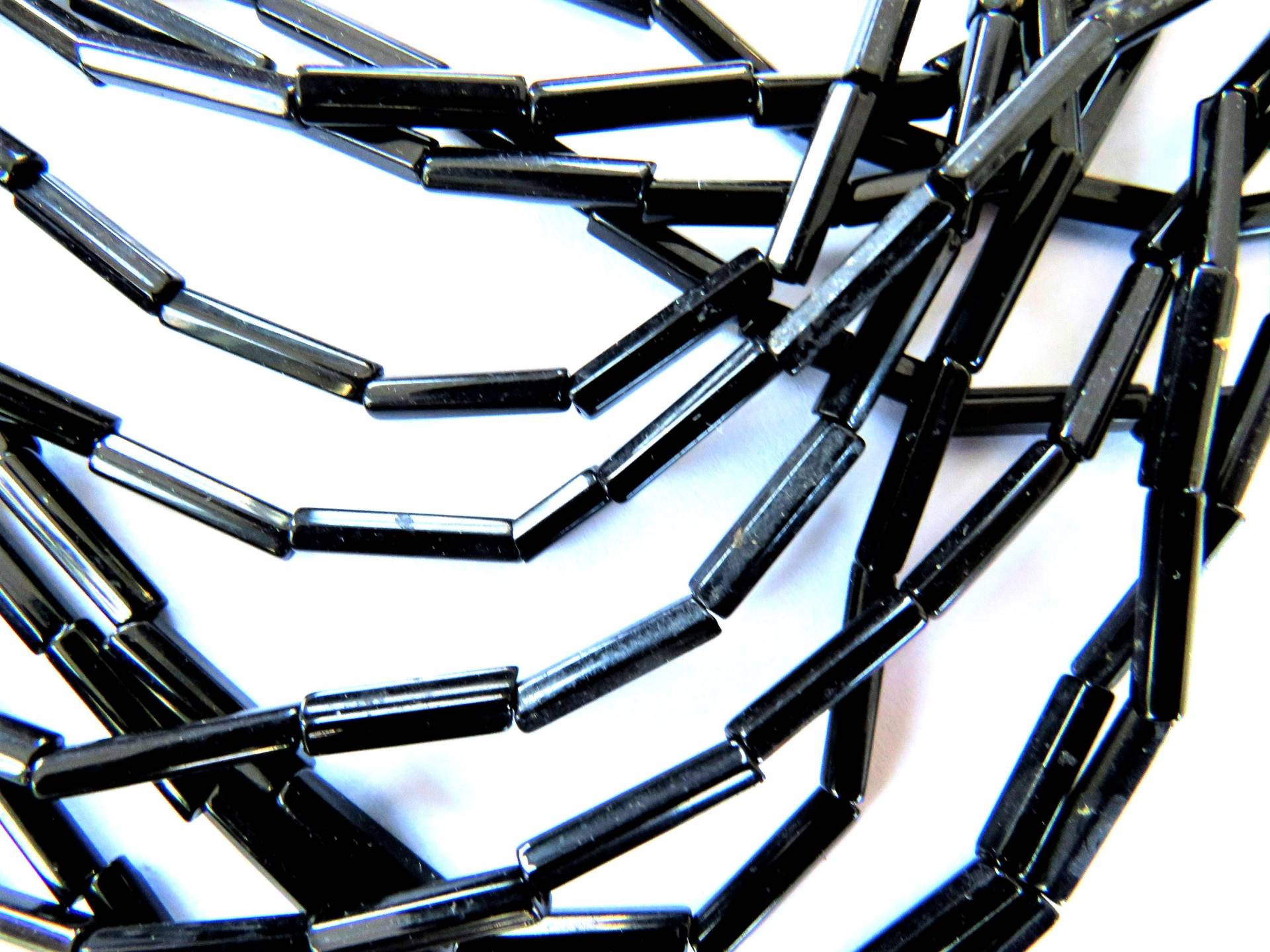 W Deutscher Schwarze Glasperlen Multistrang -Kette W Deutscher Schwarze Glasperlen Multistrang -Kette von VintageOak