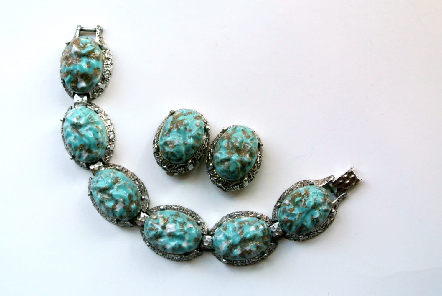 Vintage "Tara" Lavastein Armband Und Ohrringe Set Vintage "Tara" Lavastein Armband Und Ohrringe Set von VintageObjectsShoppe