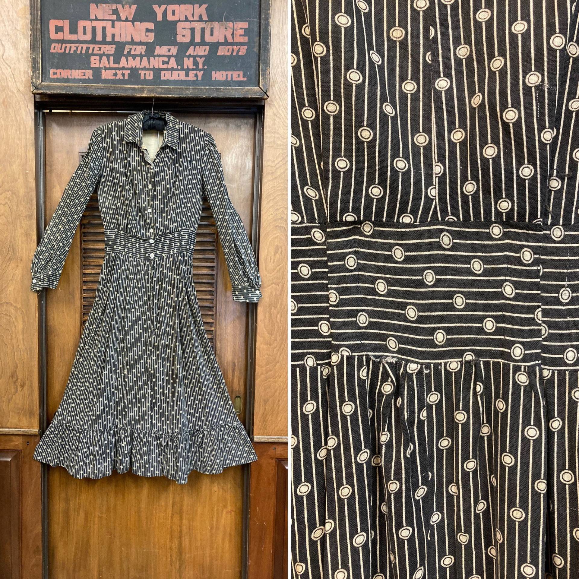 Vintage 1900Er Jahre Schwarz Weiß Prairie Workwear Baumwolle Seltenes Print Kleid, Workwear, Cottage Core von VintageOnHollywood