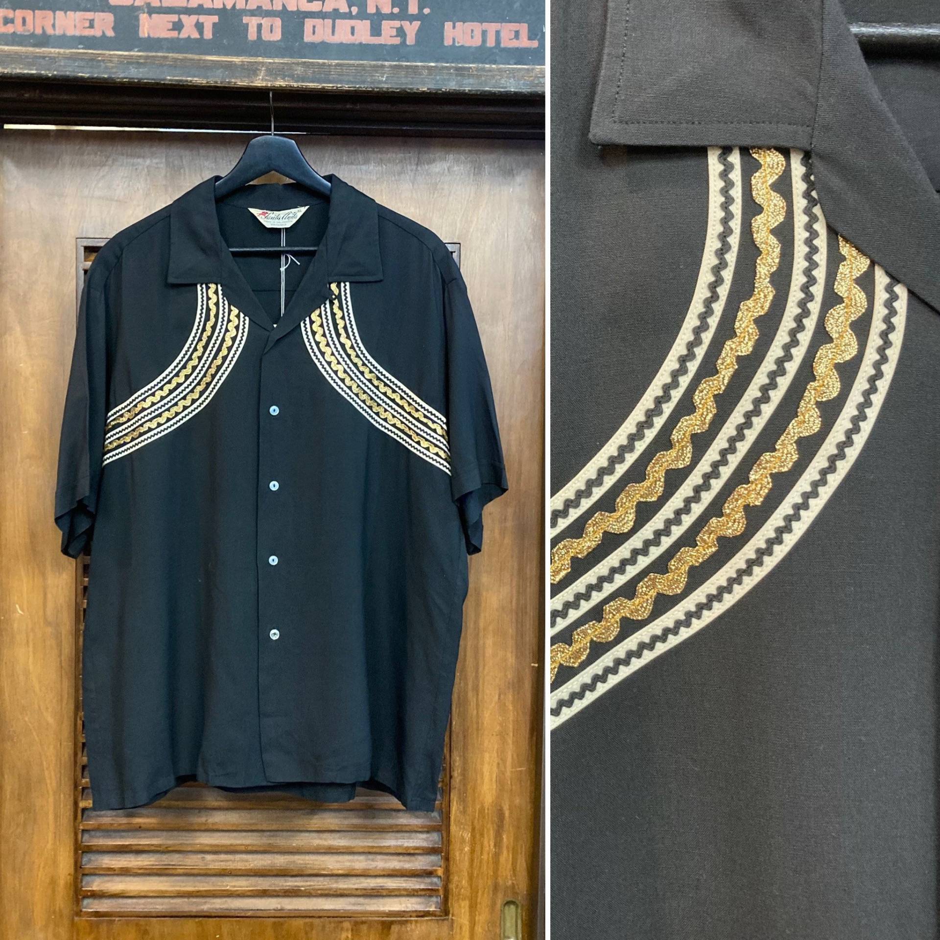Vintage 1950Er Gr. Xl Schwarzes Rayon Rockabilly Shirt Mit Original Rick Rack Detail, 50Er Loop Kragen Shirt, Kleidung von VintageOnHollywood
