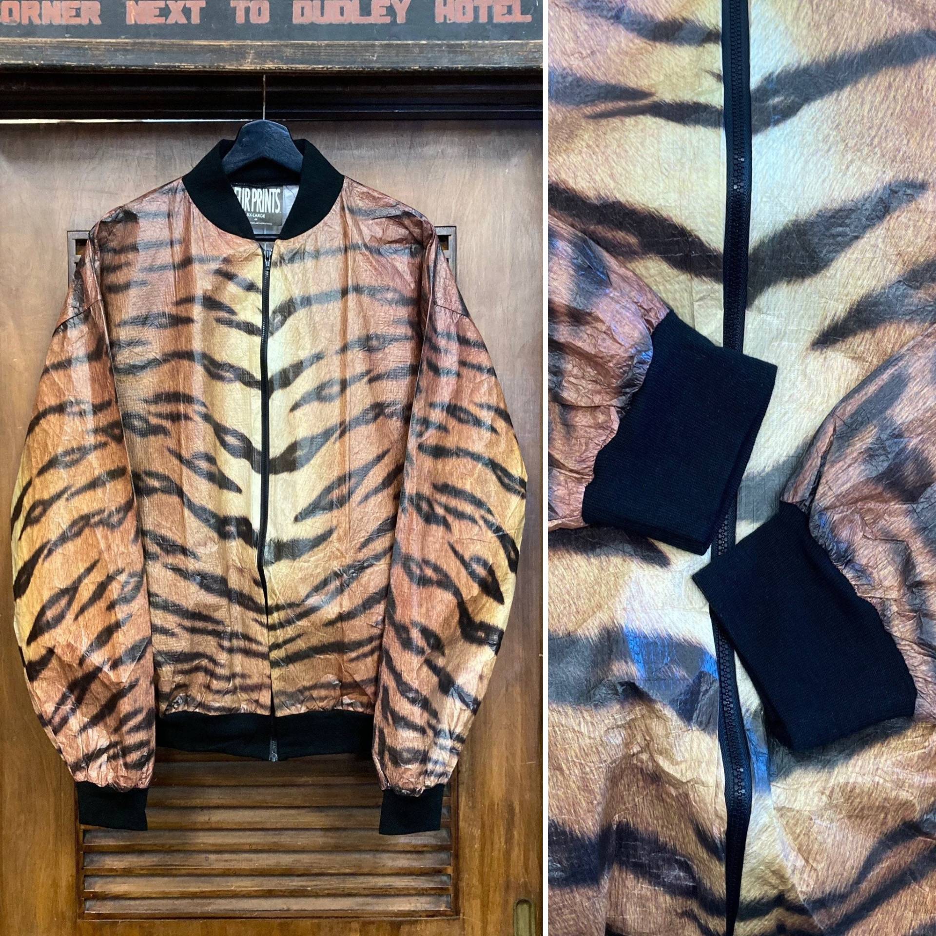 Vintage 1980Er -Deadstock - Tiger Streifen Design Tyvek "Paper" Bomber Jacke, Xl Vintage, 80Er Windbreaker, Kleidung von VintageOnHollywood