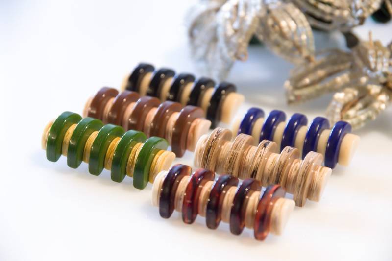 6 Stück Vintage Plastic Broschen 70Er Jahre - Galalith Celluloid Bakelite Vintage Brooches From The 70S Pinupgirl Style Rockabilly von VintageOrganaut