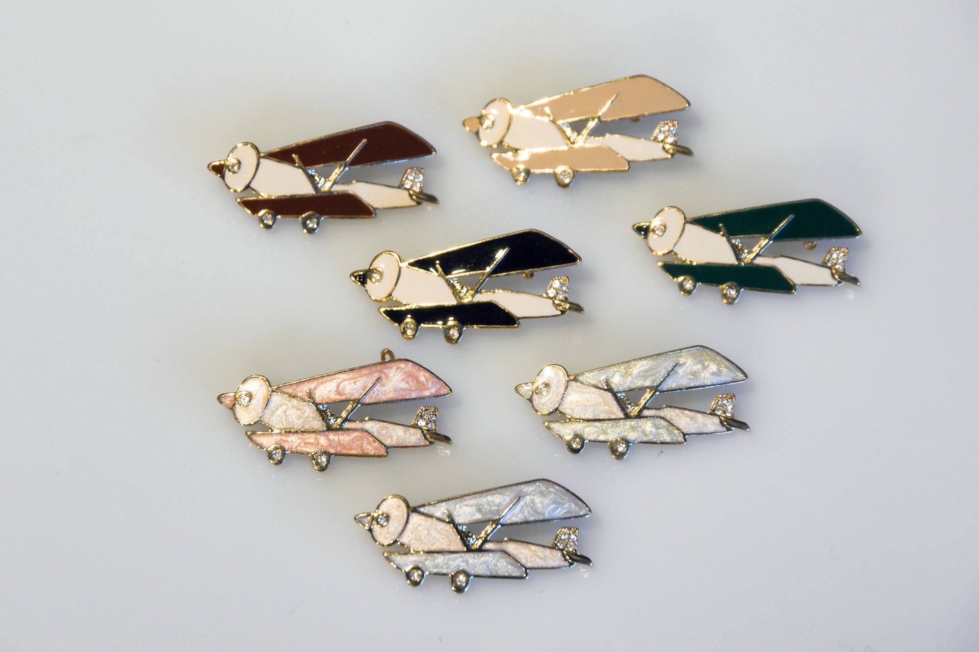 7 Stück Brosche Doppeldecker Flugzeug Vintage 80Er Jahre Emailliert Mit Strass Steinen - Brooches 80S Red Baron Biplane Brooch Rhinestone von VintageOrganaut