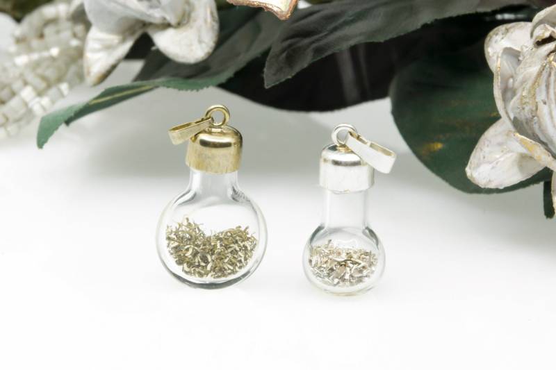 Echt Gold & Silber Set 2 Stück Anhänger Gefüllt Mit 8Kt Gold Und 925 Silber Spänen Glasflasche 70Er Jahre Mini Glas Flakon Pendant Charm von VintageOrganaut