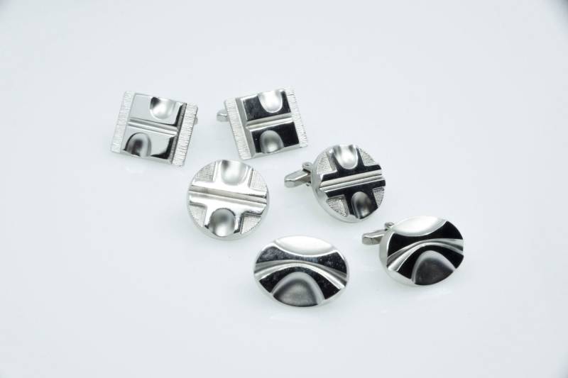 Wholesale Lot 3 Pairs Cufflinks Vintage 1970S Silver Plated Collection Designer Manschettenknöpfe 70S Modernist Brutalism Dapper Dandy Style von VintageOrganaut