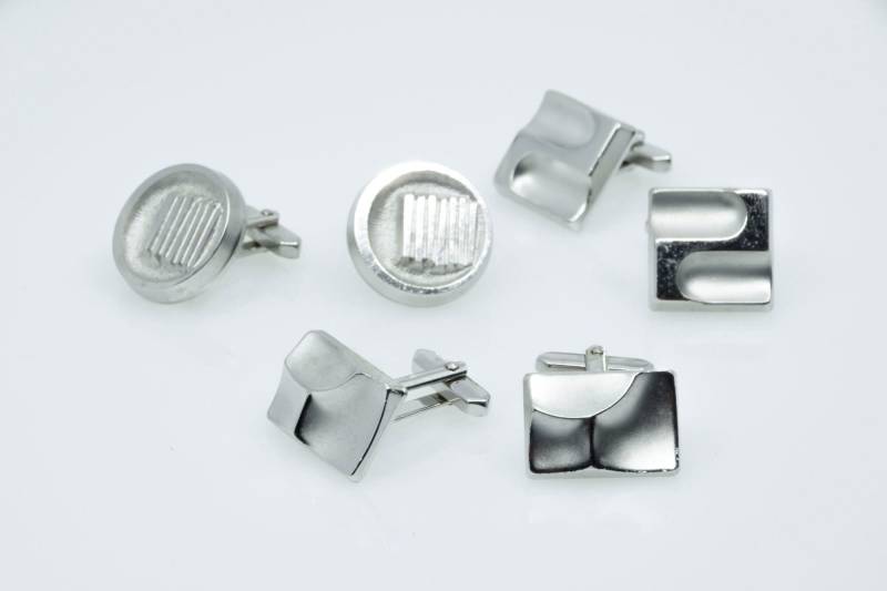 Wholesale Lot 3 Pairs Cufflinks Vintage 1970S Silver Plated Collection Designer Manschettenknöpfe 70S Modernist Brutalism Dapper Dandy Style von VintageOrganaut