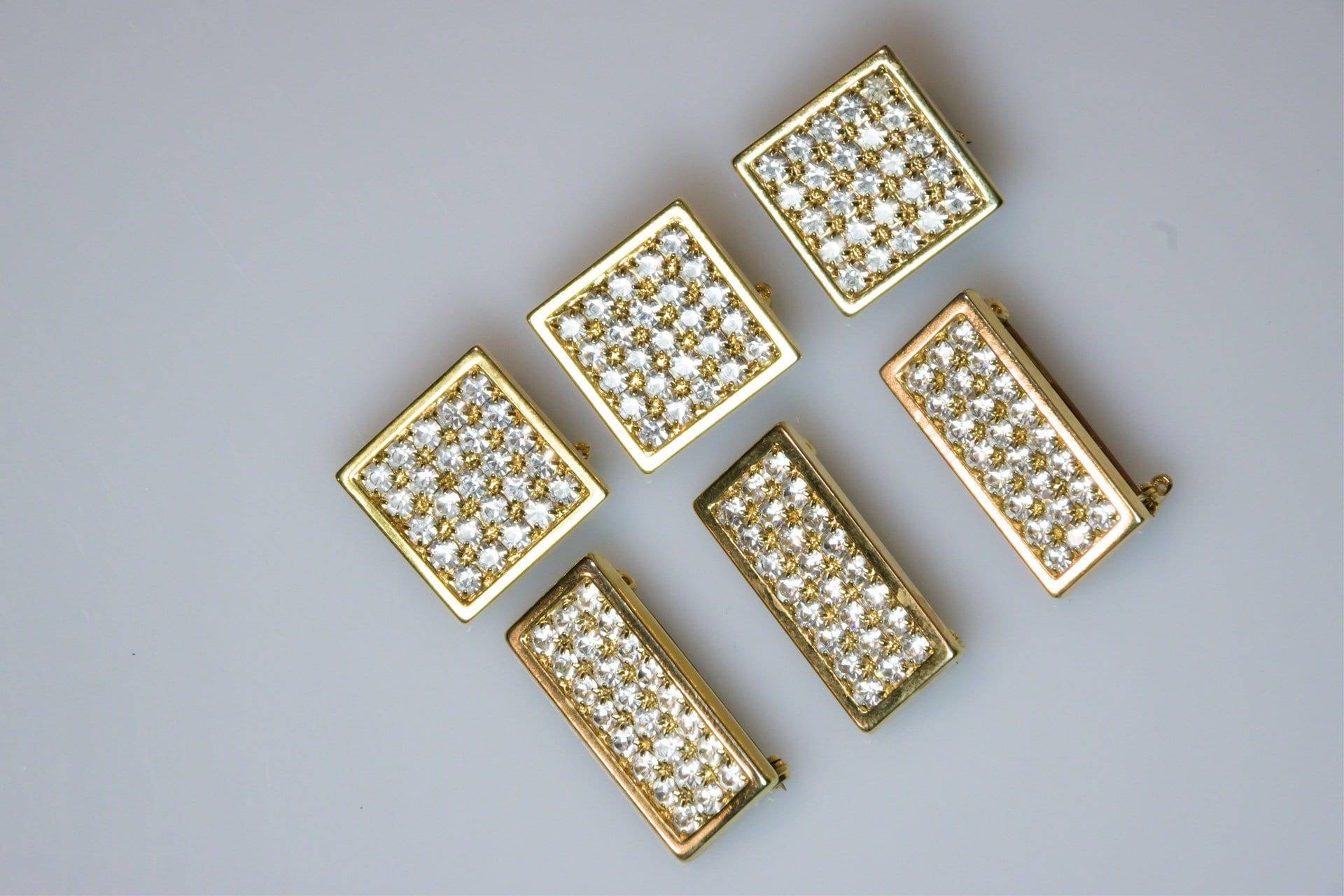 Wholesale Lot - 6 Pcs. Geometric Brooches Vintage 80S Rectangle & Square Rhinestone Brooch Pin Gold Plated Excellent Condition von VintageOrganaut