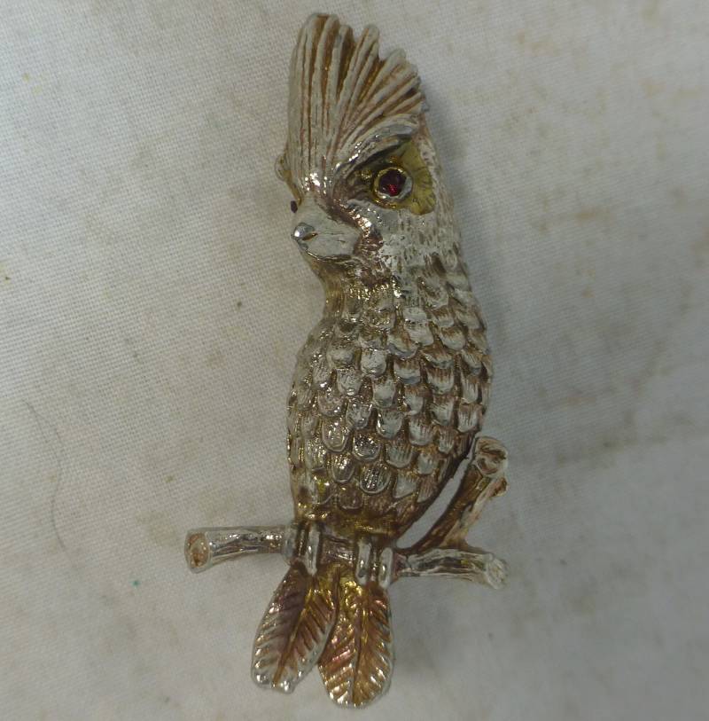 Vintage Kakadu Papagei Silber Ton Metall Mit Zwei Rubin Rot Kristall Augen Pin Brosche - Budgie/Sittich Vogel Tier Kostüm Schmuck Geschenk von VintagePeatCottage