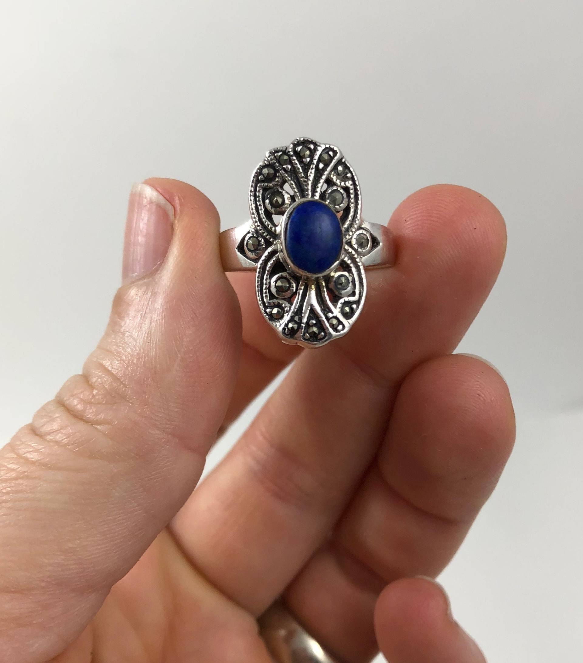 Vintage Art Deco Stil Sterling Silber Markasit Und Azurit Oder Lapis Blue Stone Ring Vintage Art Deco Stil Sterling Silber Markasit Und Azurit Oder Lapis Blue Stone Ring von VintagePrairieGems