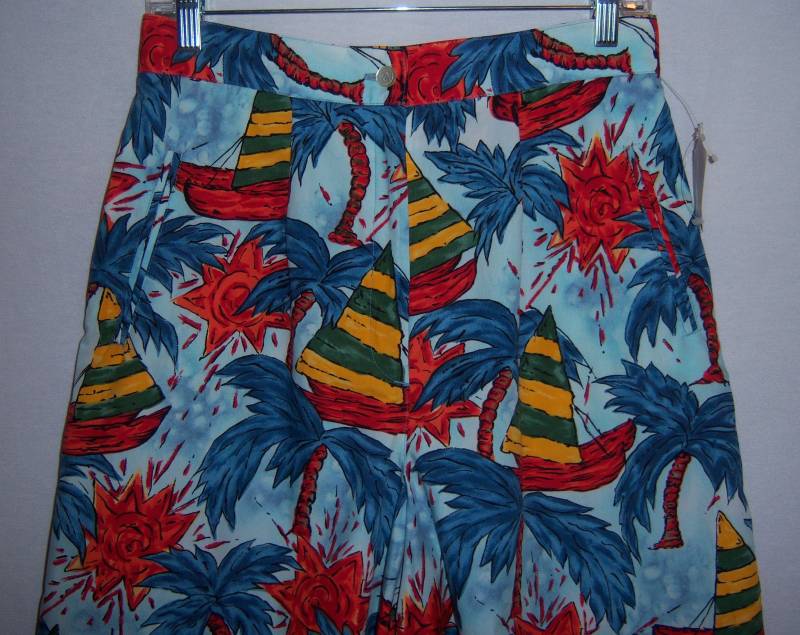 Vintage Breeches Blau Rot Gelb Segelboote Palmen Print Shorts 10 12 Deadstock Nwt Nos Harold Powell Harold's High Waist Nautical von VintagePrepGirl