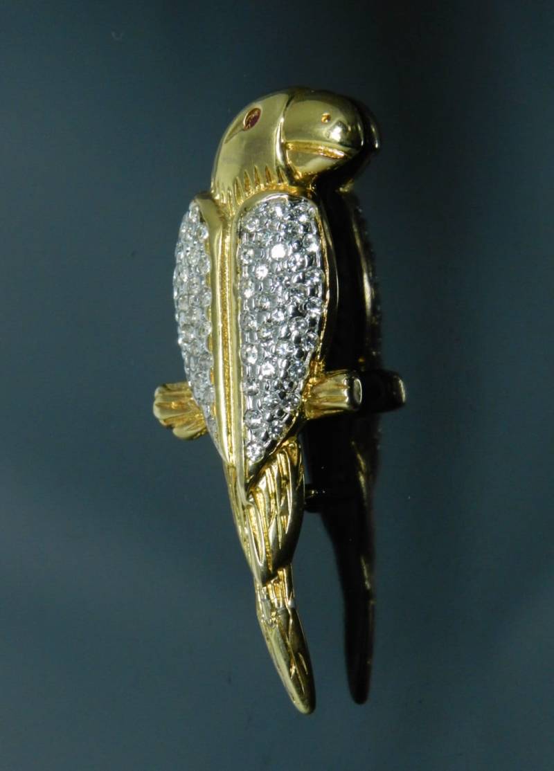 Vintage Figural Papagei Brosche Pin in Goldton Und Strass Besetzt Flügel von VintagePresentations