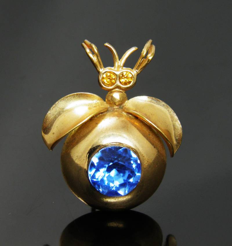 Vintage Selten Bee Bug Prong Sicherheitsnadel in Gold Ton Einstellung Und Lebendige Saphir Blau Strass von VintagePresentations