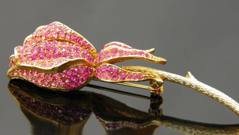 Vintage Selten Corocraft Pink Strass Rosebud Brosche Vintage Selten Corocraft Pink Strass Rosebud Brosche von VintagePresentations